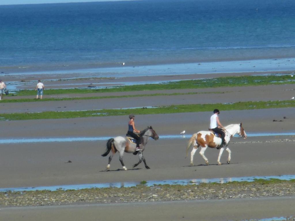Manoir En Cotentin , Tamerville 외부 사진